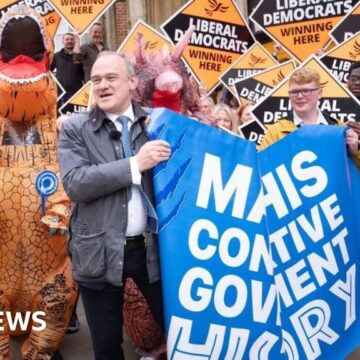 Lib Dems add councillors as party targets Tory seats