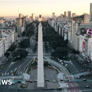 Argentines strike against spending cuts