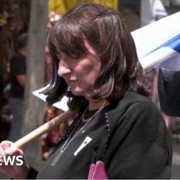 Yom Hazikaron: Israel stops to mark remembrance day