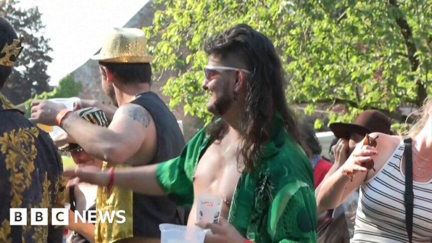 Proud mullet-wearers embrace their style at Belgium festival