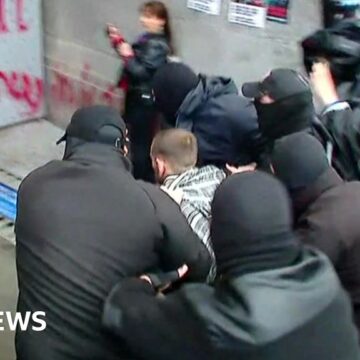 Georgia: Riot police violently arrest protesters