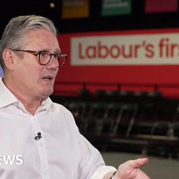 Watch: Keir Starmer explains his ‘presidential look’