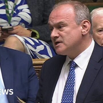 Lib Dem leader quizzes PM on DWP ‘hounding’ carers