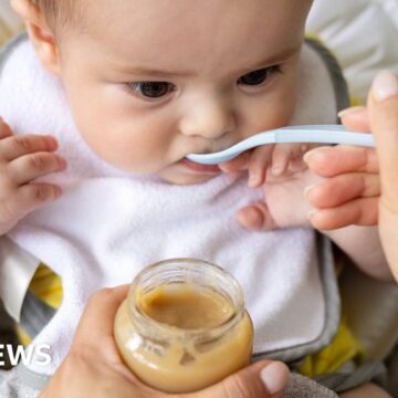 Giving babies smooth peanut butter could provide lifelong allergy defence