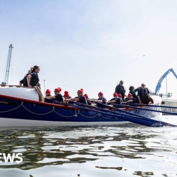 Flotilla of RNLI boats mark 200 year anniversary