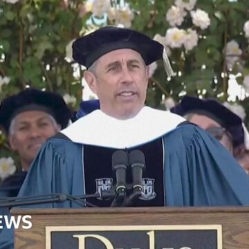 Students walk out ahead of Jerry Seinfeld speech