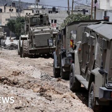 Seven Palestinians killed in Israeli West Bank raid