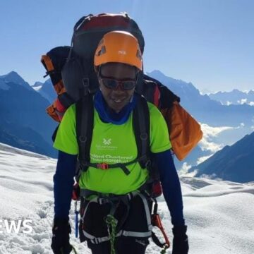 Kenyan climber’s body to remain on Mt Everest