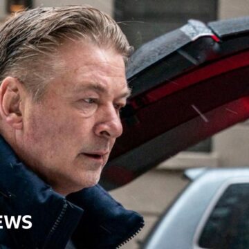 Judge denies Alec Baldwin request to drop Rust manslaughter case