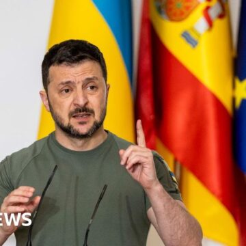 Force Russia to make peace, Zelensky urges West