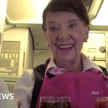 World’s longest-serving flight attendant dies at 88