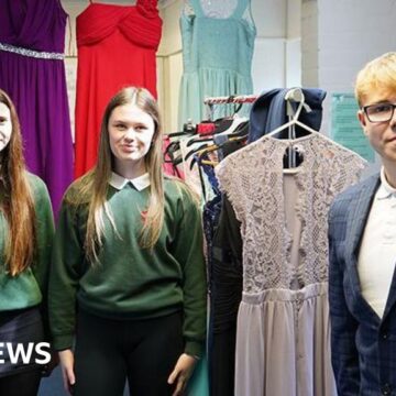 School asks for prom donations as pupils struggle