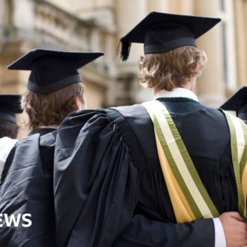 PM pledges to scrap ‘rip-off degrees’