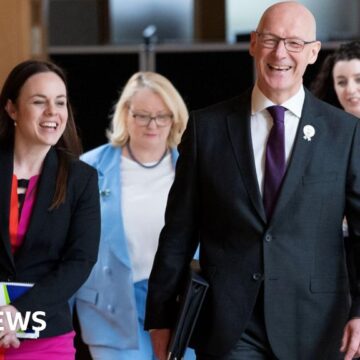 Swinney says no change in SNP's referendum strategy