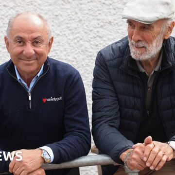 Ex-Spurs stars toast Argentina’s big day in Barley pub