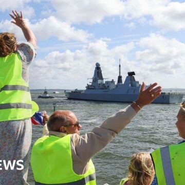 Royal Navy’s HMS Duncan leaves Portsmouth to protect trade routes