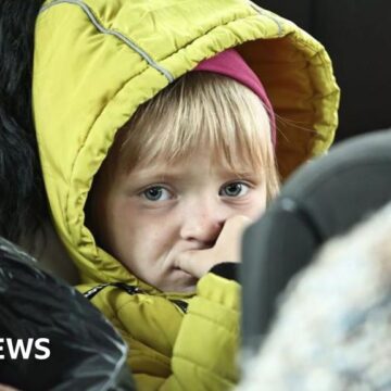 Thousands flee Russian offensive in Kharkiv region