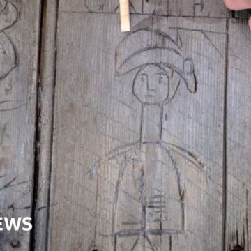 Soldier graffiti may show Napoleon hanged – castle