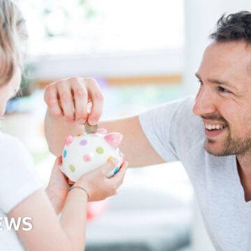 Children top up pocket money with extra work