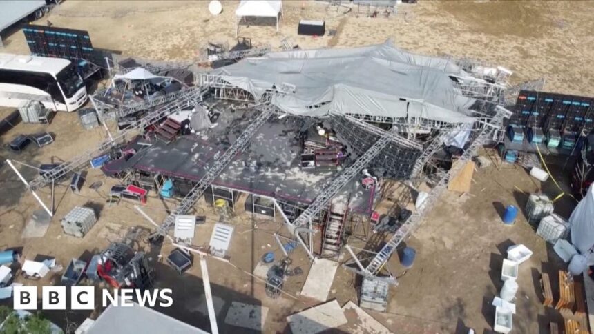 Drone video shows aftermath of Mexico stage collapse