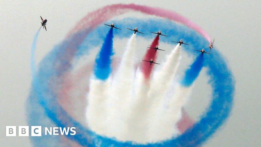 Red Arrows take to the skies for English Riviera Airshow 2024